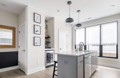 Charlotte House | Rooftop Fire Pit 3BR Near Light Rail & LoSo