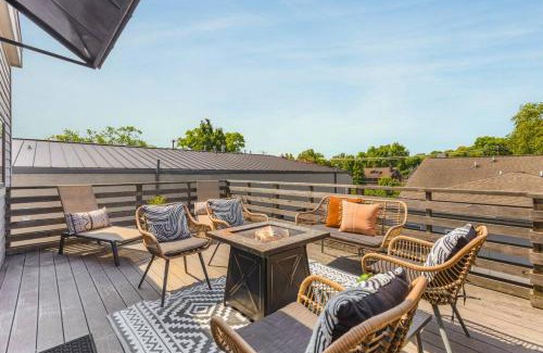 Hillsboro Village House | Rooftop Patio with Parking WALK to Belmont and 12 South
