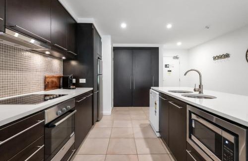 Port Douglas Apartment | Rooftop Tranquility at Stunning Temple Resort