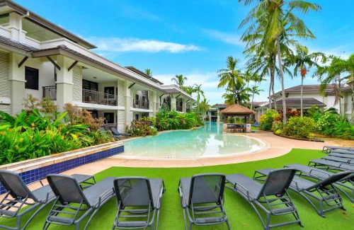 Port Douglas Apartment | Rooftop Tranquility at Stunning Temple Resort