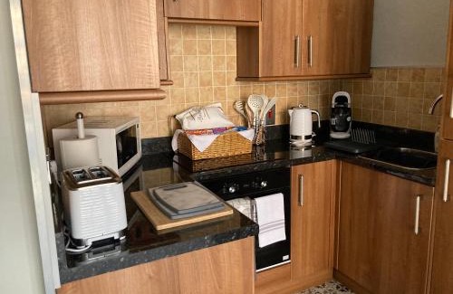 Ludwel Apartment | Rooftops - bijou sister apartment to Assembly View - free parking permit provided