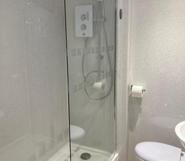 Ludwel Apartment | Rooftops - bijou sister apartment to Assembly View - free parking permit provided