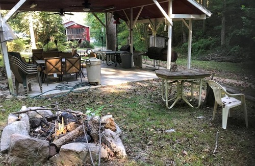 Jasper Cabin | Room 1- Historic Little Switzerland