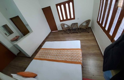 Varanasi Cabin | Room 1 - Near to River & Golden temple. Close to all visiting places is nearby