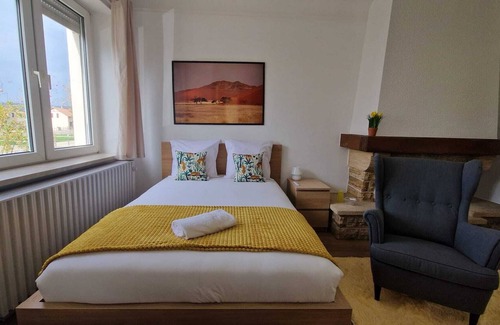 Hettange-Grande Villa | Room 1 Premium Namibia city view