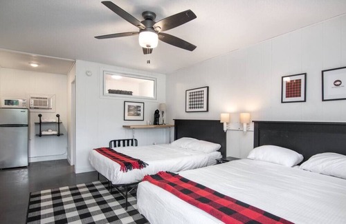Balsam Lake Apartment | Room 13 Boutique Hotel Balsam Lake, WI