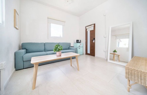 Santurce Hotel | Room 16: Grand King Suite w/Desk & Sofa Bed