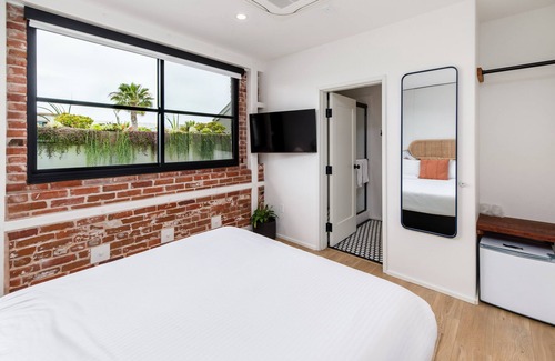Townsite Hotel | Room 202 | The Brick Boutique Hotel