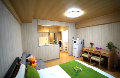 Honmachi Apartment | Room 204 Nishi-Shinjuku Gochome 9 minutes walk 40 square meters Sleeps up to 6 people
