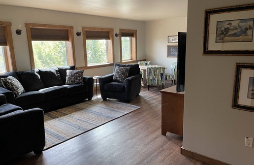Susitna North Apartment | Room 3 - Bunk Suite in the Farmhouse