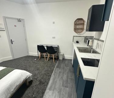Nottingham Apartment | Room 3 NG3 2AZ