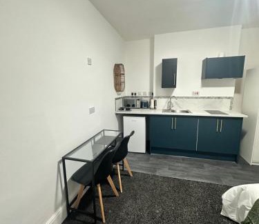 Nottingham Apartment | Room 3 NG3 2AZ