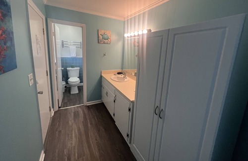 Topsail Beach Hotel | Room #303 Efficiency King w/Kitchen Dog Y