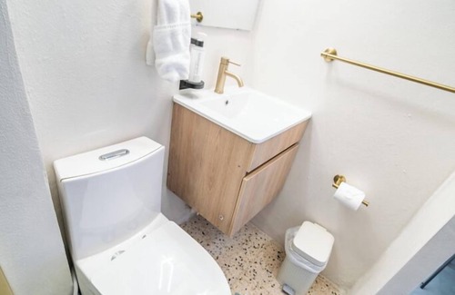Santurce Hotel | Room 6: Affordable Cool in Santurce Arts Area