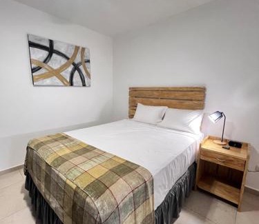 San Miguel Apartment | Room 7 Ciudad Jardin