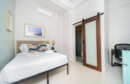 Santurce Hotel | Room 7: Design-Forward Studio by Lagoon