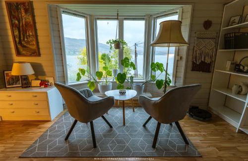 Gibostad House | Room at House of ade