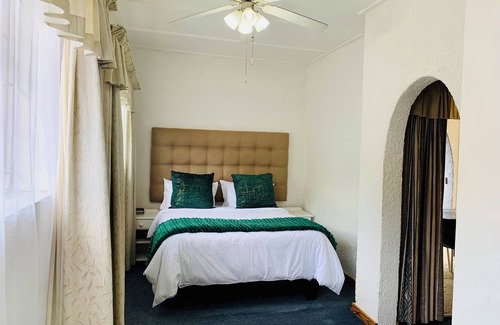 White River House | Room-busa House One Bedroom Unit