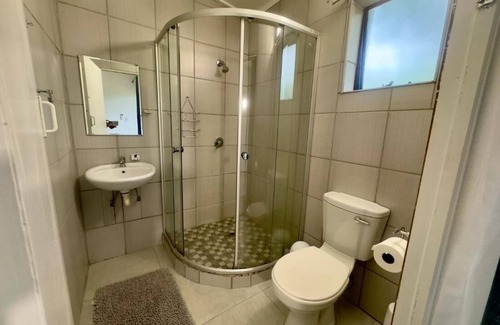 White River House | Room-busa House Self-catering Guest Hous