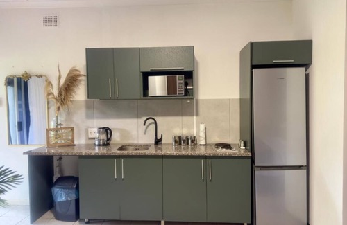 White River House | Room-busa House Self-catering Guest Hous