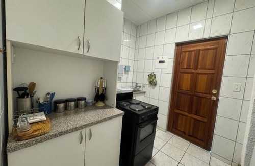 White River House | Room-busa House Self Catering Guest Hous
