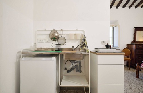 Riotorto Apartment | Room 'Camera 1 - Del Ponti' with Shared Garden and Wi-Fi