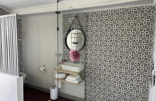 Bellville Bed & Breakfast | Room @carol close