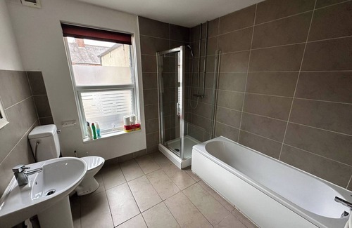 Thorpe Satchville House | Room-charming Leicester Guest Room With