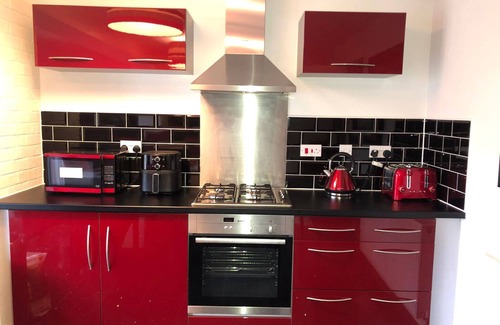 Heeley House | Room-cozy Sheffield Guest Room With Shar