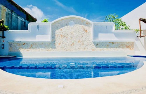 Playacar House | Room-deluxe Budget Balcony Room With Swi