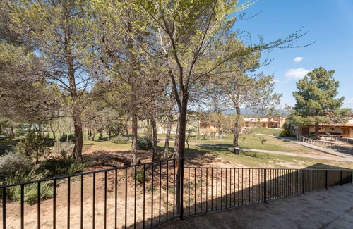 Sinarcas Apartment | Room 'Doble 2' with Mountain View, Wi-Fi and Air Conditioning