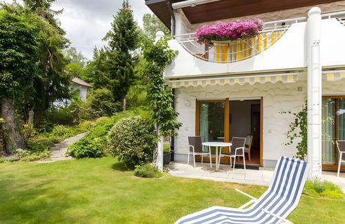 Gailingen Apartment | Room 'Doppelzimmer 4' with Mountain View, Private Terrace and Wi-Fi