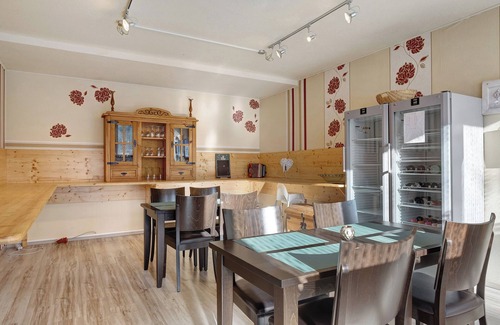 Sankt Georgen im Schwarzwald Apartment | Room 'Doppelzimmer Mit Balkon 28' with Shared Garden, Balcony and Wi-Fi