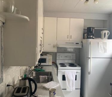 Sandy Hill House | Room downtown 3minute walk Uottawa train station