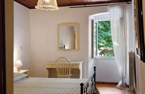 Giusvalla House | Room 'Estate' with Mountain View, Shared Terrace and Wi-Fi