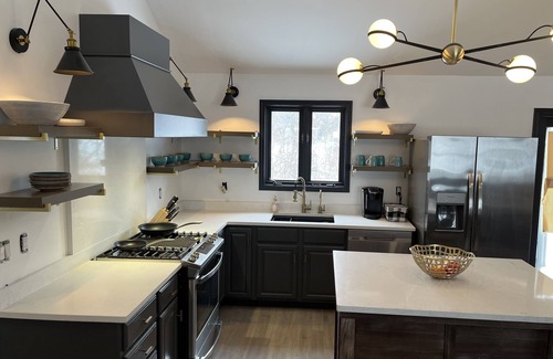 Como House | Room for 10 adults and only 5 minites to downtown Lake Geneva.