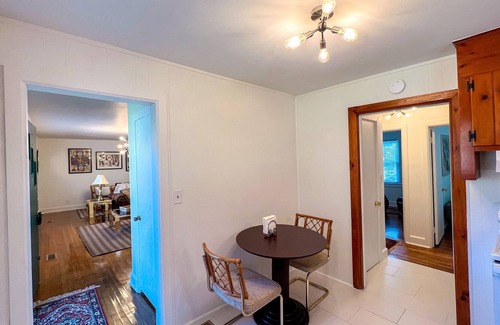 Bristol House | Room for 8+ Walking Distance to Casino!