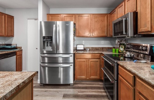 Circle Cross Ranch House | Room for EVERYONE--pets, too! with heated zero-entry pool, W/C accessible bath
