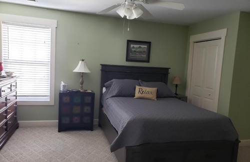 Charleston House | Room for rent