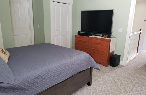 Charleston House | Room for rent