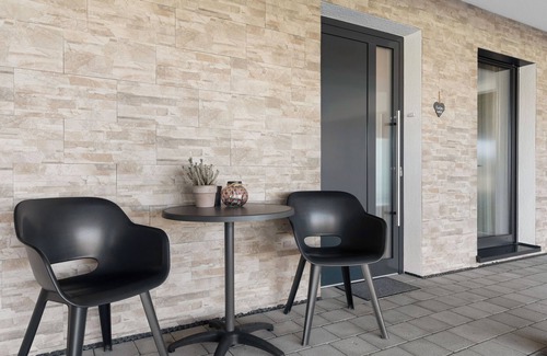 Herbolzheim Apartment | Room 'Forlenwald' with Wi-Fi