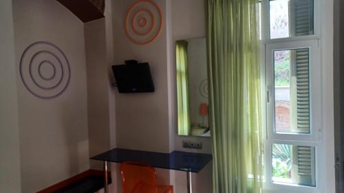 Kastoria House | Room "frog" in a neoclasical house