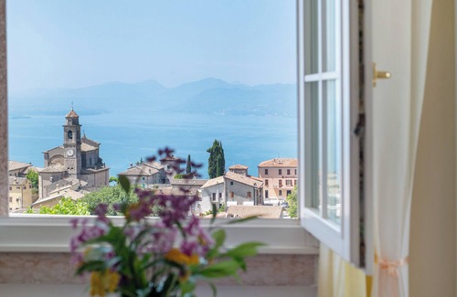 Albisano Apartment | Room 'Gemme Suite Bb' with Lake View, Balcony and Wi-Fi