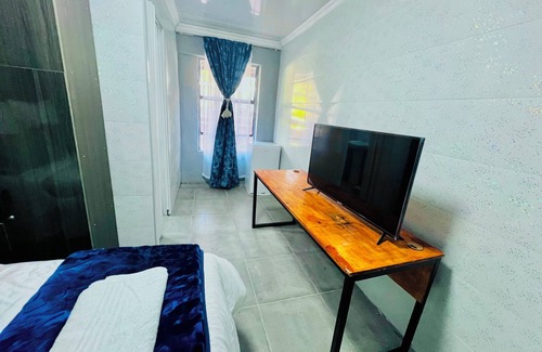Greater Johannesburg Metropolitan Area House | Room-honeyhills Excellence Resort H