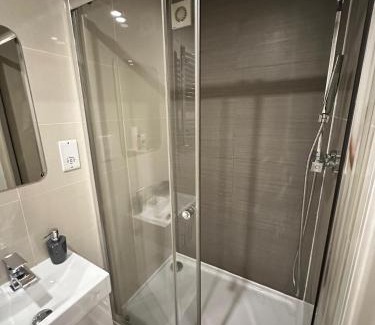 Lambeth House | Room Imperial
