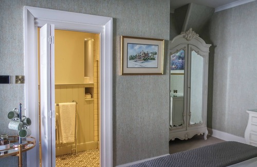 Walkerburn Bed & Breakfast | Room in 120-year-old country retreat, ideal for adventurers
