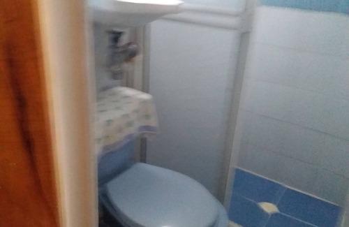San Andres Hotel | Room in Apartment - Green Sea Villa Helen Inn Located at Kilometer 4 Circunvalar