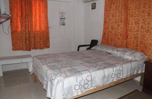 San Andres Hotel | Room in Apartment - Green Sea Villa Helen Inn Located at Kilometer 4 Circunvalar