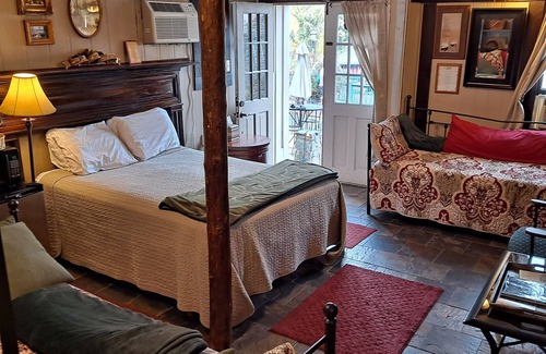 Harpers Ferry House | Room In Central Historic Downtown - Friendship
