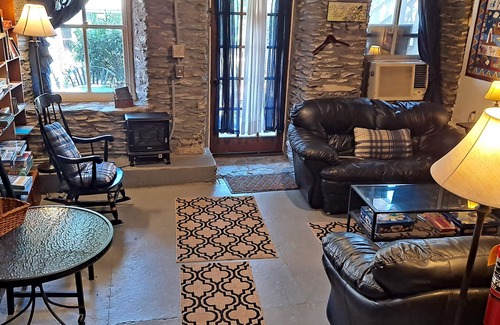 Harpers Ferry House | Room In Central Historic Downtown -River View West